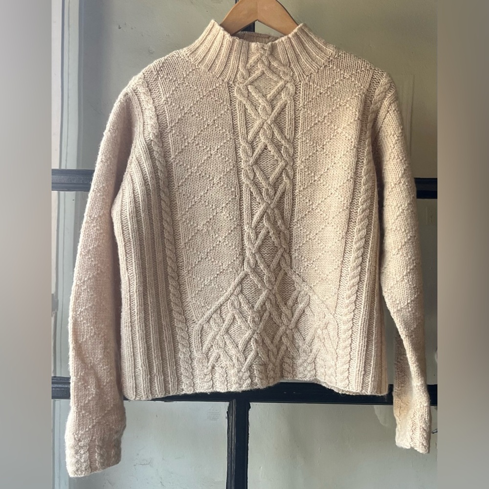 Darling 90’s Ann Taylor Sandstone Mock Neck Wool Celtic Cable Knit Sweater AS IS